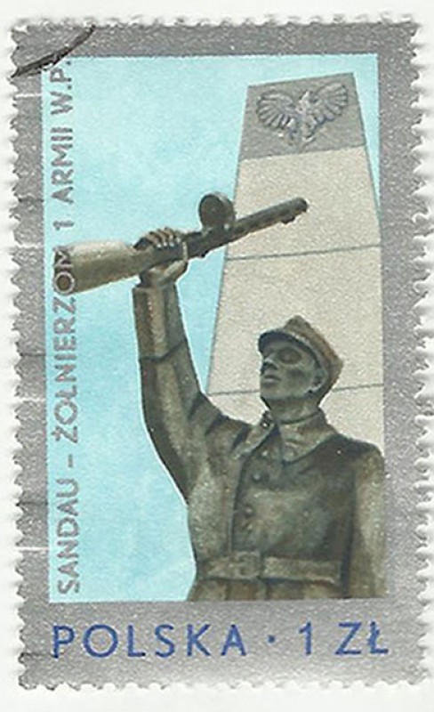  MONUMENTO A LOS SOLDADOS DEL EJERCITO POLACO