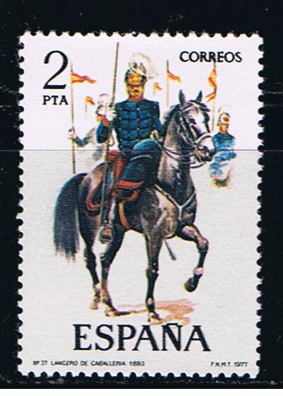 Edifil  2424  Uniformes militares.  