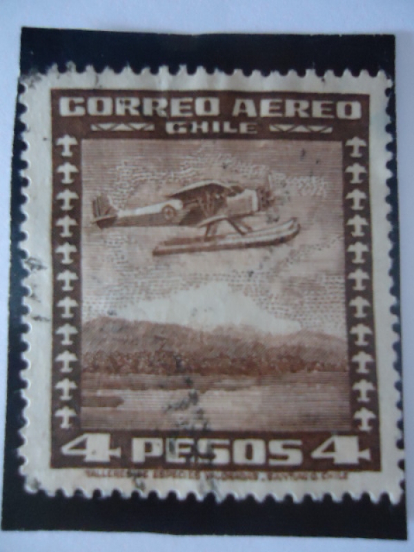 Hidroavión y Volcán