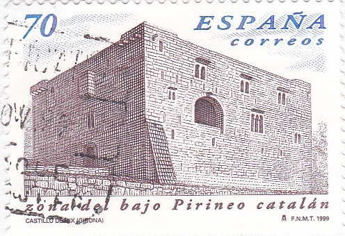 Zona del Bajo Pirineo Catalán- Castillo de Oix (Girona)       (P)