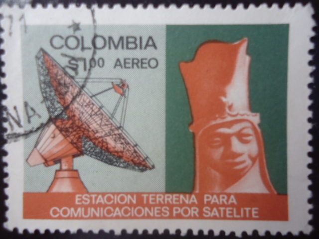 Estación Terrena para Comunicaciones por Satélite-estación de Radar y Cabeza Pre-colombina.