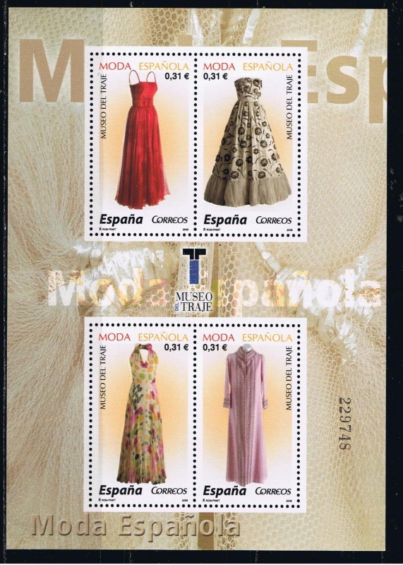 Edifil   4441  Moda Española. 