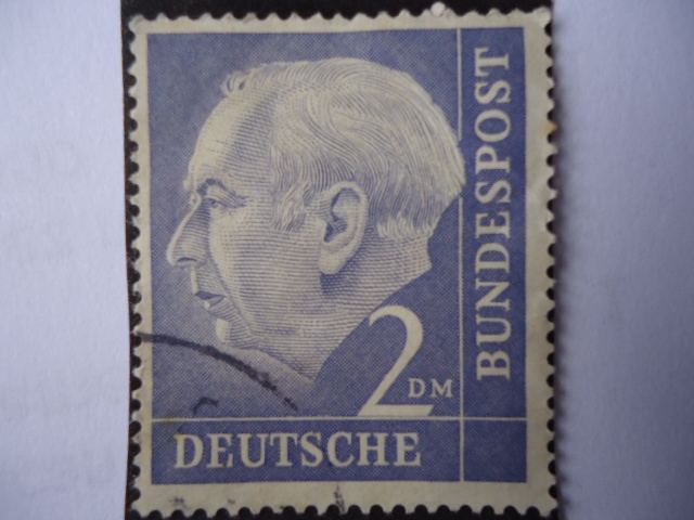 THEODOR HEUSS  (1884-1963) 