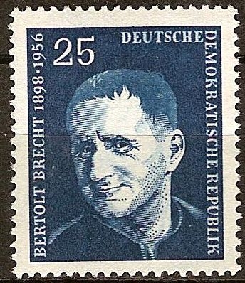 Bertolt Brecht,1898-1956(dramaturgo y poeta)DDR.