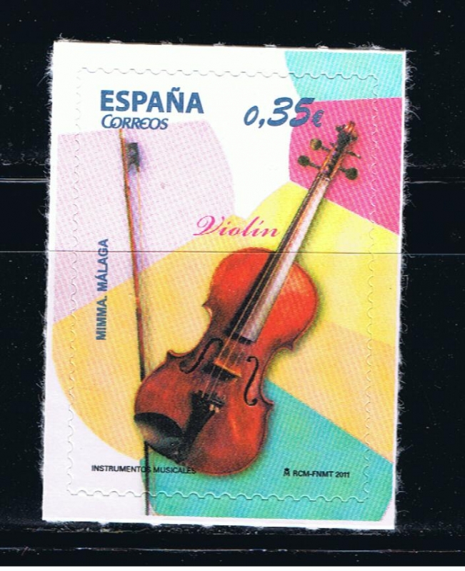 Edifil  4629  Instrumentos musicales.  