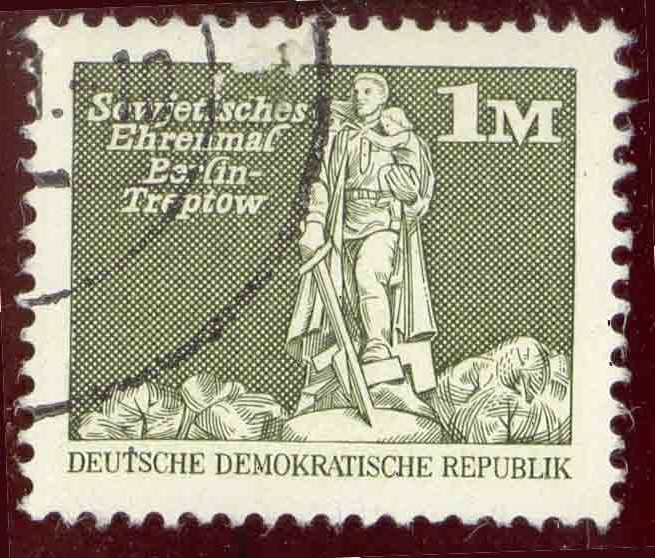 1974 Monumento sovietico. Berlin-Treptow - Ybert:1629