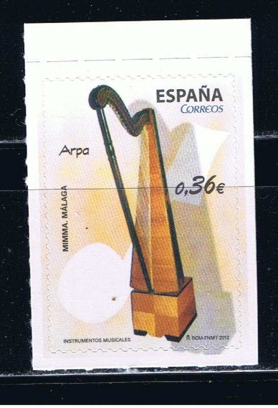 Edifil  4710  Instrumentos musicales.  