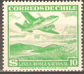 AEROPLANO  SOBRE  MONTAÑAS  Y  LAGO