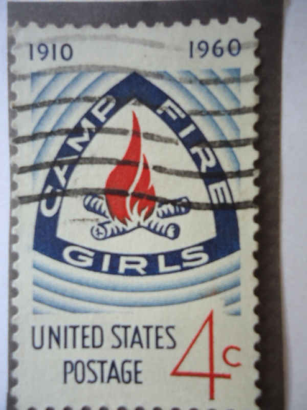 Unitede States postage - Camp fire girls -1910-1960 (Muchachas del fuego del campamento