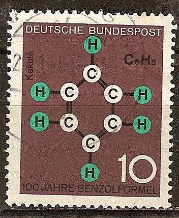 100 años de fórmula benceno.