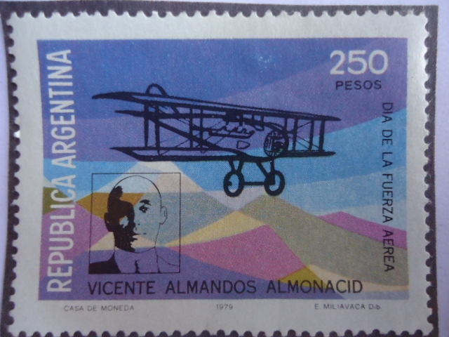 Día de la Fuerza Armada - Vicente Almandos Almoncid.