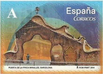 ARCOS Y PUERTAS MONUMENTALES.PORTA DE LA FINCA MIRALLES. BARCELONA. EDIFIL 4839