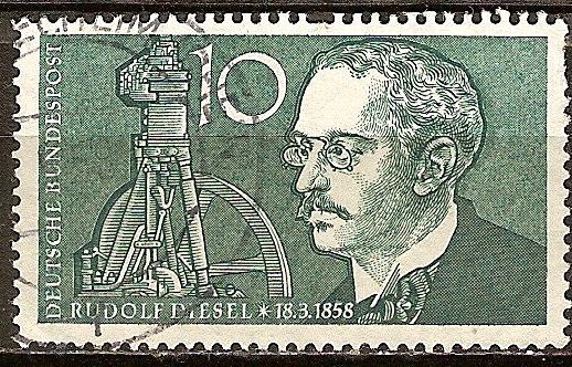 Centenario del nacimiento de Rudolf Diesel (Ingeniero e inventor del motor diesel).