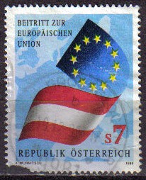 AUSTRIA 1995 Michel 2146 SELLO UNION EUROPEA BANDERA PEQUEÑA ROTURA EN PARTE INFERIOR