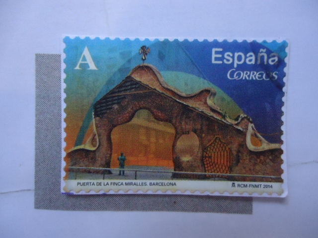 Ed: 4839 - Puerta de la Finca Miralles.