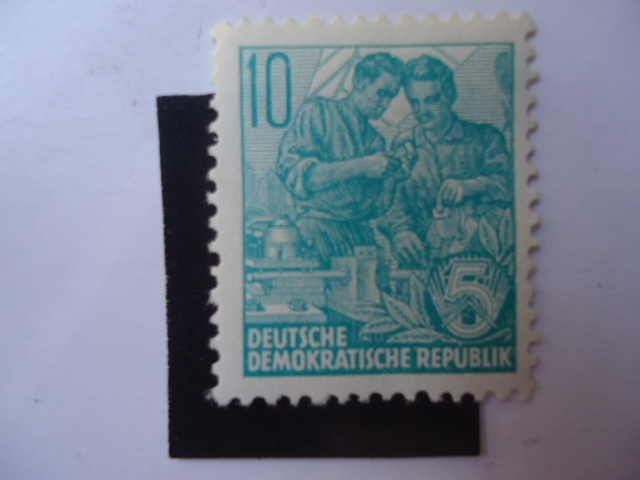 Deutsche Demokratische republik-Plan Quinquenal-Obrero y Campesino - (Scott/Al:191)