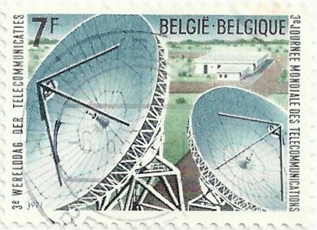 DIA MUNDIAL DE LAS TELECOMUNICACIONES. ANTENAS DE SATÉLITE. YVERT BE 1580