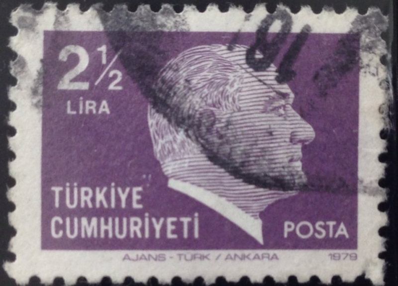 Stamp: Kemal Ataturk 2 1/2 lira Violeta of Turkey Asia