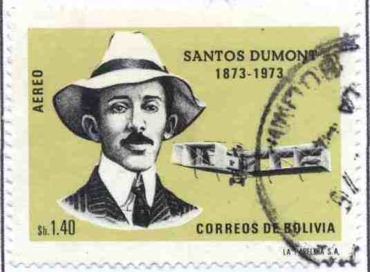 Homenaje al centenario del nacimiento del aviador brasileño Santos Dumont