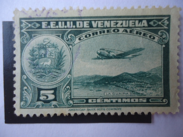 La Guaira - Capital del Estado Vargas - Avión sobre la Ciudad.