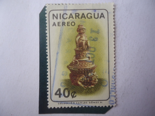 Colección Carlos Gómez A - Ídolo en un Pedestal Animal-Serie:Antiguedades Nicaraguenses.