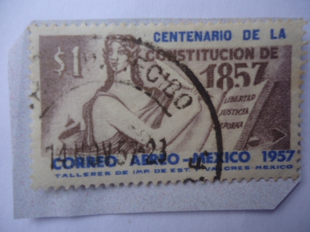 Centenario de la Constitución de 1857 - Figura Alegórica que Escribe las Leyes.