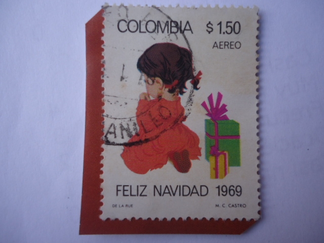 Feliz Navidad 1968 -. Niña con Regalos de Navidad.