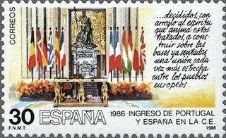 2827 - Ingreso de Portugal y España en la Comunidad Europea - Mesa del Salón de Columnas del Palacio