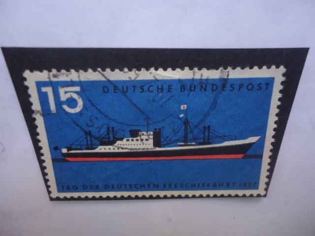 Correo Federal Alemán-Día de la Marina Mercante, 25 de Junio-Carguero de Pasajeros.