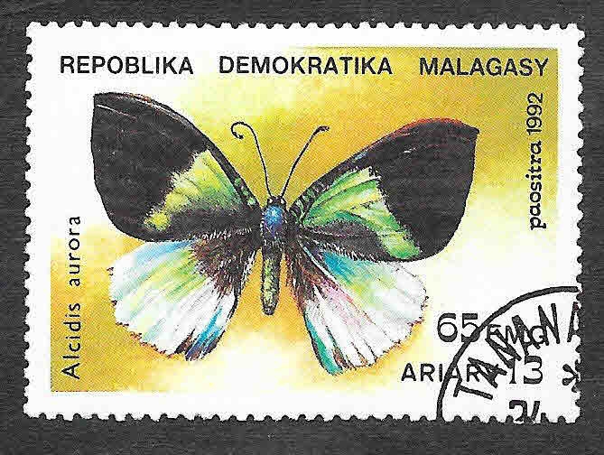 1082 - Mariposa