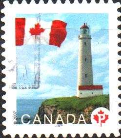 BANDERA  Y  FARO  CAP-DES-ROSIERS  EN  QUEBEC.