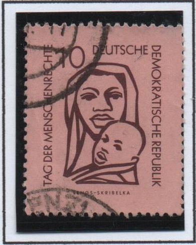 Mujer y Niño Negro