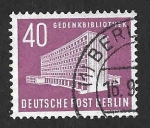 Stamps Germany -  9N109 - Biblioteca de América en Hallesches Tor (BERLÍN)