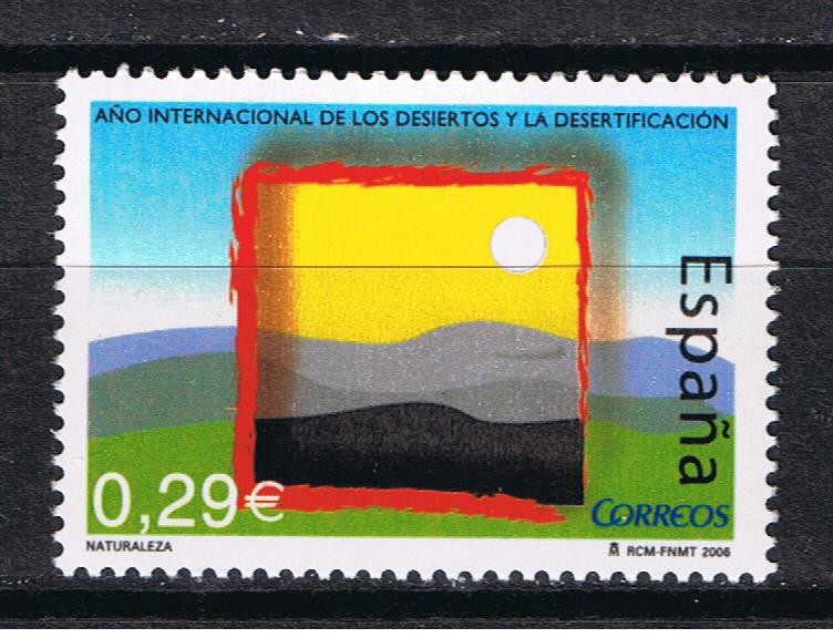 Edifil  4222  Año Internacional de los Desiertos y la Desertificación.  