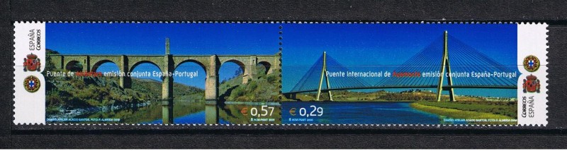 Edifil  4263 doble   Puentes ibéricos.  Emisión conjunta con Portugal.                              