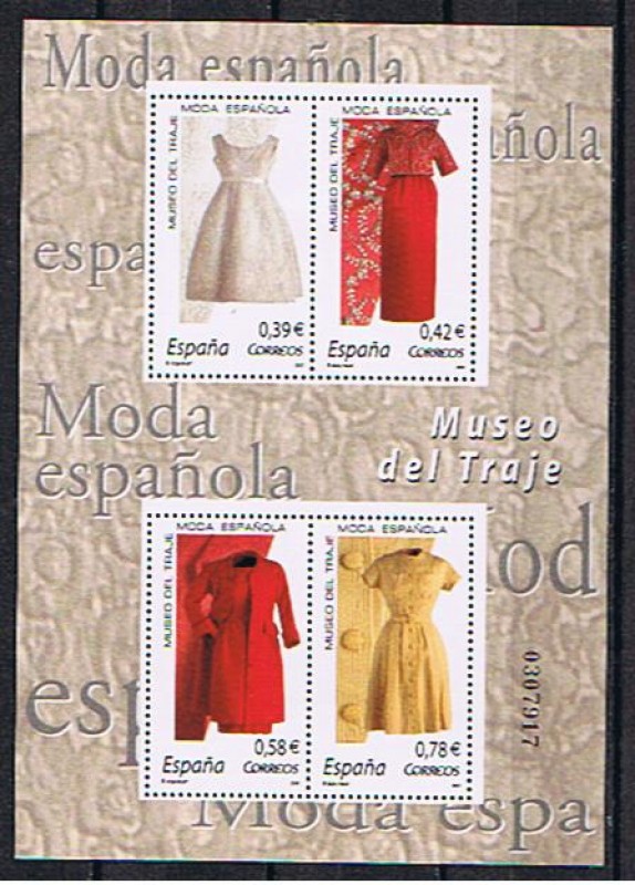 Edifil  4354  Moda Española. Cristóbal Balenciaga.   Cuatro creaciones del modisto guipuzcoano.