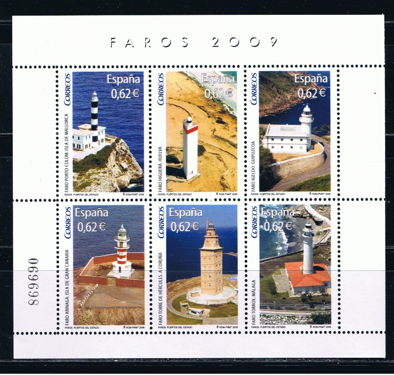 Edifil  4483  Faros 2009.  