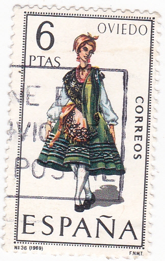 Oviedo- trajes regionales (16)